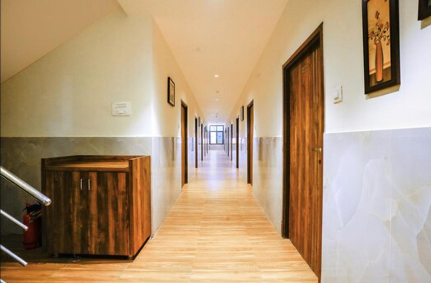 Hotel Moon Lite Residency - Marve Road Malad West Мумбай Екстериор снимка
