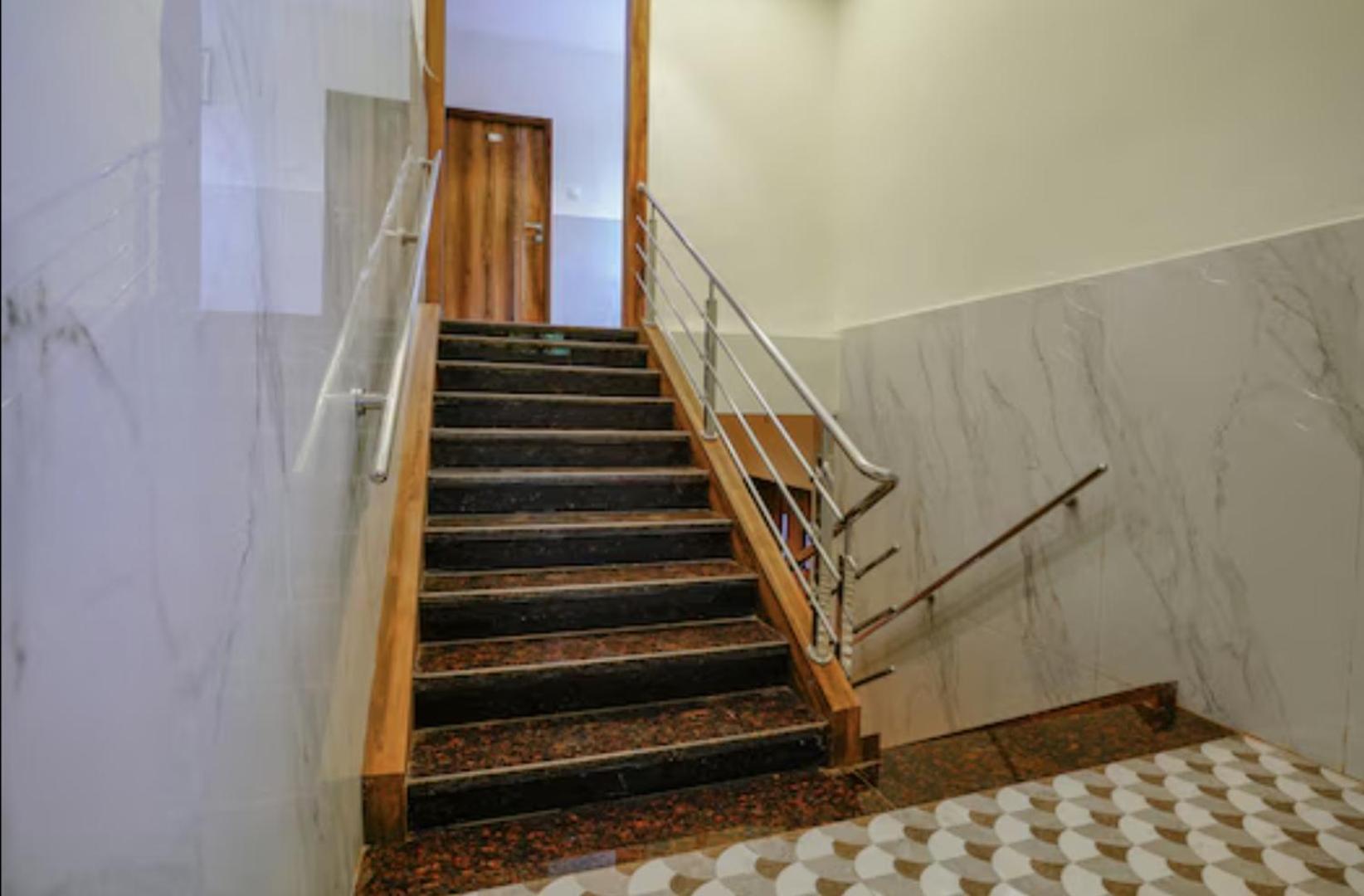 Hotel Moon Lite Residency - Marve Road Malad West Мумбай Екстериор снимка