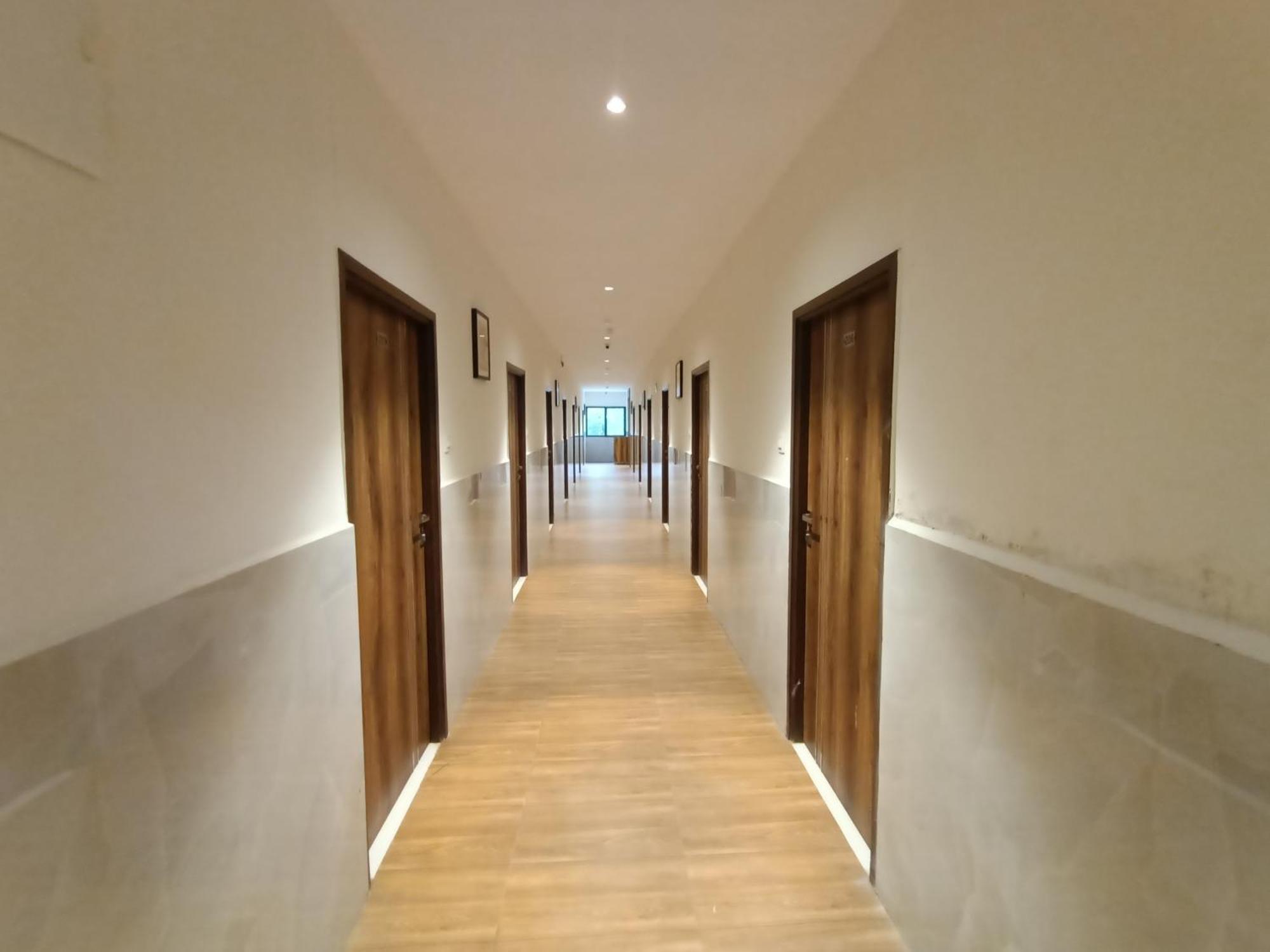 Hotel Moon Lite Residency - Marve Road Malad West Мумбай Екстериор снимка
