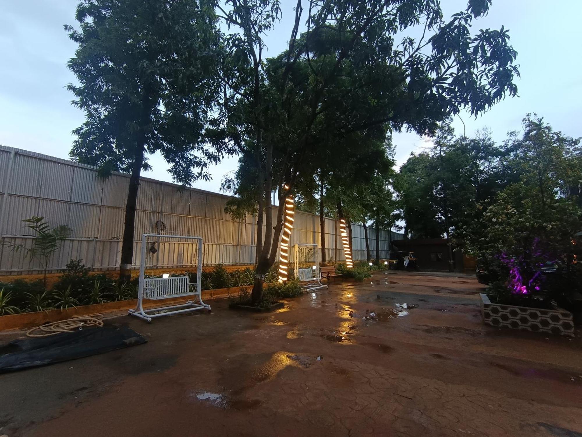 Hotel Moon Lite Residency - Marve Road Malad West Мумбай Екстериор снимка