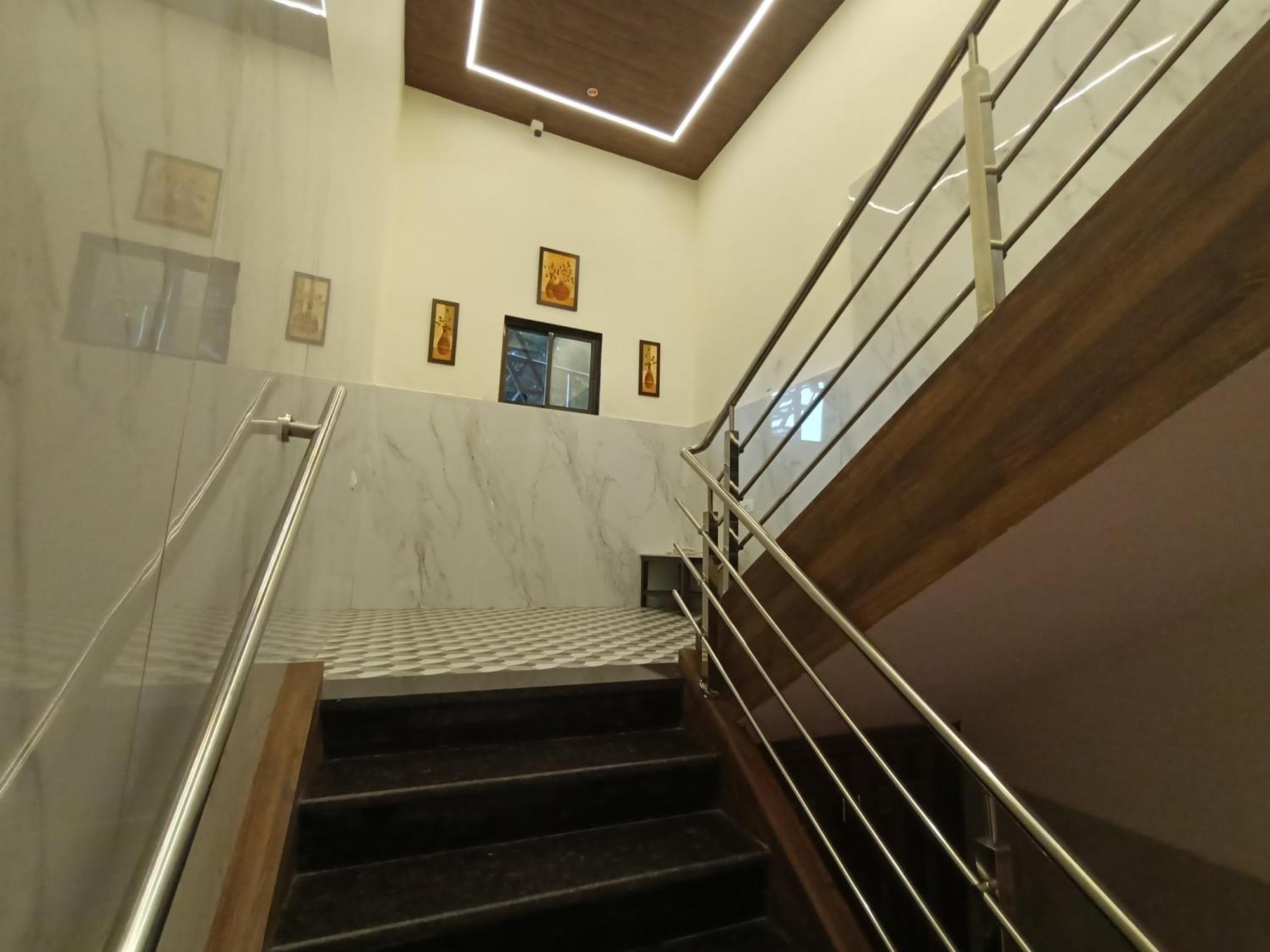 Hotel Moon Lite Residency - Marve Road Malad West Мумбай Екстериор снимка